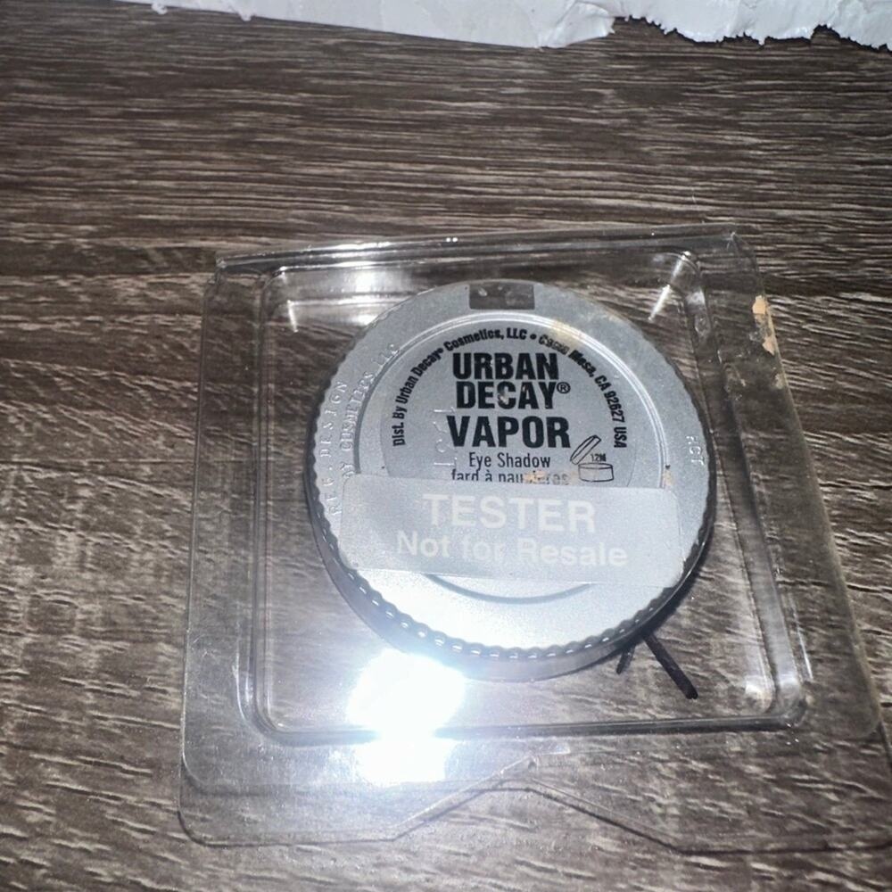 Urban Decay vapor Eye Shadow‎ RARE eyeshadow token - Picture 3 of 3